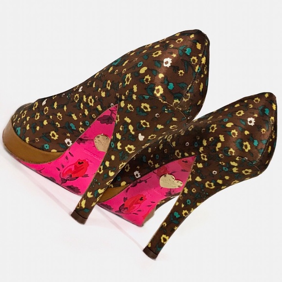 Betsey Johnson Rosy Floral Peep Toe Heels TPIB - Picture 3 of 7